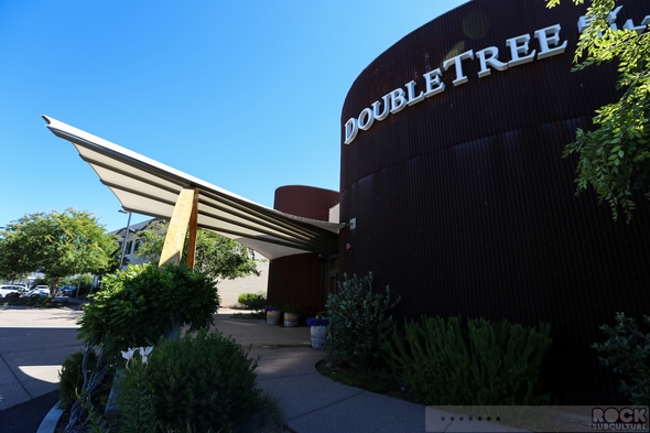 Hotel-Review-Resort-Travel-DoubleTree-by-Hilton-Hotel-and-Spa-Napa-Valley-American-Canyon-01-RSJ