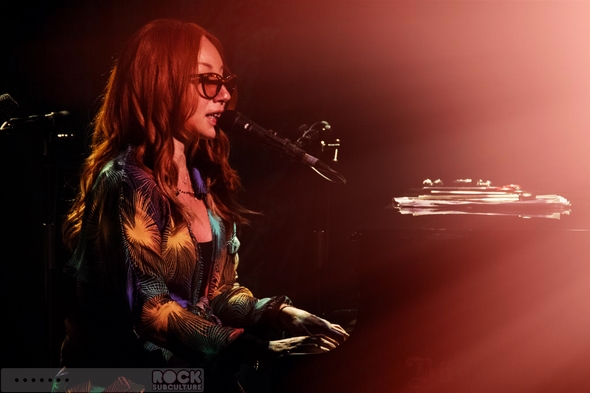 Tori-Amos-Concert-Review-Unrepentant-Geraldines-Tour-2014-San-Diego-Humphreys-Concerts-By-The-Bay-Outdoor-Amphiteatre-01-RSJ