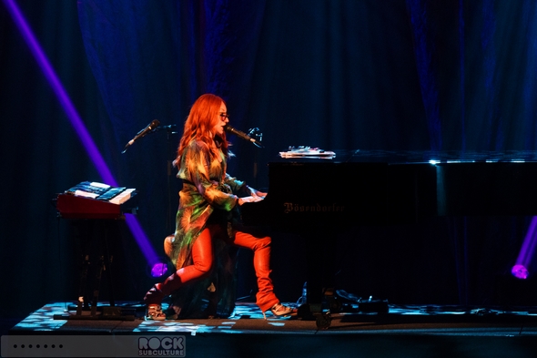 Tori-Amos-Concert-Review-Unrepentant-Geraldines-Tour-2014-San-Diego-Humphreys-Concerts-By-The-Bay-Outdoor-Amphiteatre-01-RSJ