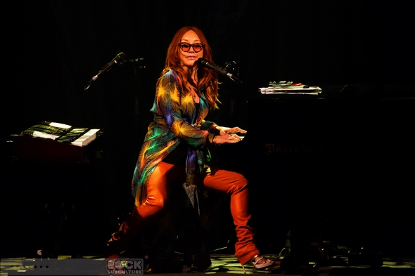 Tori-Amos-Concert-Review-Unrepentant-Geraldines-Tour-2014-San-Diego-Humphreys-Concerts-By-The-Bay-Outdoor-Amphiteatre-01-RSJ