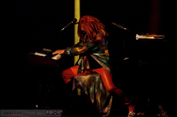 Tori-Amos-Concert-Review-Unrepentant-Geraldines-Tour-2014-San-Diego-Humphreys-Concerts-By-The-Bay-Outdoor-Amphiteatre-01-RSJ