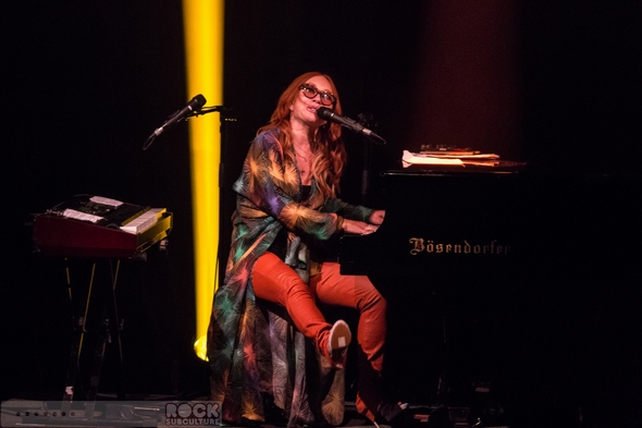 Tori-Amos-Concert-Review-Unrepentant-Geraldines-Tour-2014-San-Diego-Humphreys-Concerts-By-The-Bay-Outdoor-Amphiteatre-01-RSJ