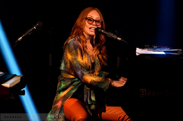 Tori-Amos-Concert-Review-Unrepentant-Geraldines-Tour-2014-San-Diego-Humphreys-Concerts-By-The-Bay-Outdoor-Amphiteatre-01-RSJ