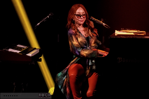 Tori-Amos-Concert-Review-Unrepentant-Geraldines-Tour-2014-San-Diego-Humphreys-Concerts-By-The-Bay-Outdoor-Amphiteatre-01-RSJ