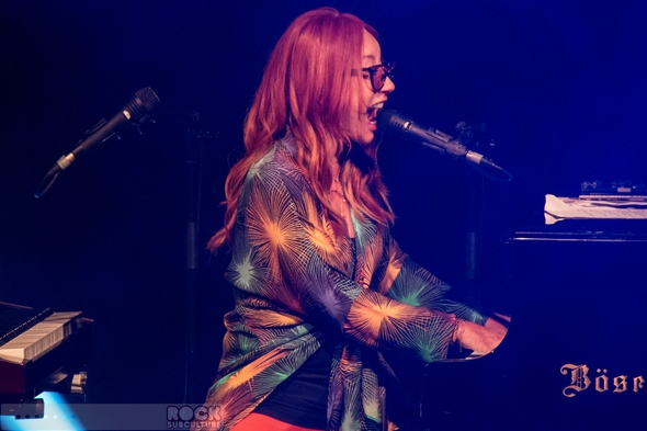 Tori-Amos-Concert-Review-Unrepentant-Geraldines-Tour-2014-San-Diego-Humphreys-Concerts-By-The-Bay-Outdoor-Amphiteatre-01-RSJ