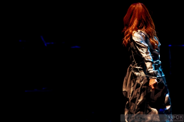 Tori-Amos-Unrepentant-Geraldines-Tour-2014-Concert-Review-Paramount-Theatre-Oakland-Photos-Setlist-01-RSJ