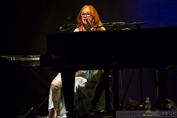Tori-Amos-Unrepentant-Geraldines-Tour-2014-Concert-Review-Paramount-Theatre-Oakland-Photos-Setlist-01-RSJ