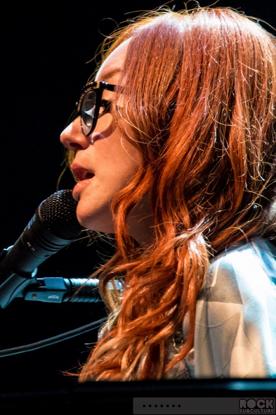 Tori-Amos-Unrepentant-Geraldines-Tour-2014-Concert-Review-Paramount-Theatre-Oakland-Photos-Setlist-01-RSJ