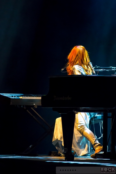 Tori-Amos-Unrepentant-Geraldines-Tour-2014-Concert-Review-Paramount-Theatre-Oakland-Photos-Setlist-01-RSJ