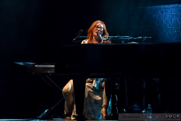 Tori-Amos-Unrepentant-Geraldines-Tour-2014-Concert-Review-Paramount-Theatre-Oakland-Photos-Setlist-01-RSJ