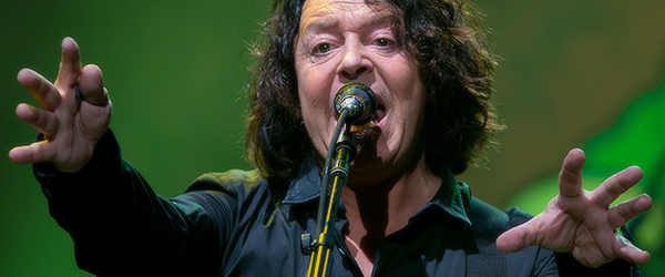 Hall & Oates team up with Tears For Fears for 80s-themed tour