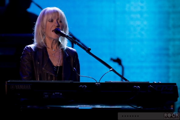 Fleetwood-Mac-Concert-Review-2014-On-With-The-Tour-Live-Photos-Sacramento-Sleep-Train-Arena-01-RSJ