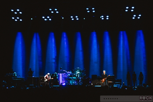 Fleetwood-Mac-Concert-Review-2014-On-With-The-Tour-Live-Photos-Sacramento-Sleep-Train-Arena-01-RSJ