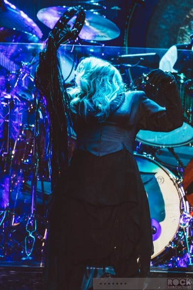 Fleetwood-Mac-Concert-Review-2014-On-With-The-Tour-Live-Photos-Sacramento-Sleep-Train-Arena-01-RSJ