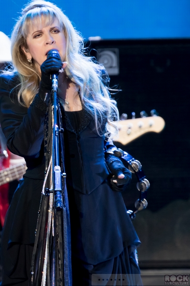 Fleetwood-Mac-Concert-Review-2014-On-With-The-Tour-Live-Photos-Sacramento-Sleep-Train-Arena-01-RSJ