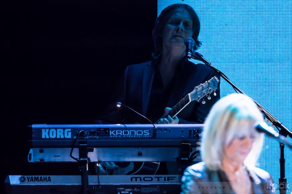 Fleetwood-Mac-Concert-Review-2014-On-With-The-Tour-Live-Photos-Sacramento-Sleep-Train-Arena-01-RSJ