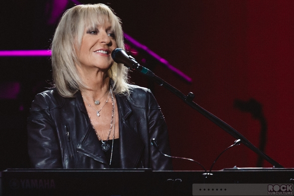 Fleetwood-Mac-Concert-Review-2014-On-With-The-Tour-Live-Photos-Sacramento-Sleep-Train-Arena-01-RSJ