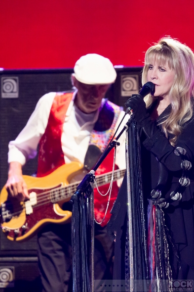 Fleetwood-Mac-Concert-Review-2014-On-With-The-Tour-Live-Photos-Sacramento-Sleep-Train-Arena-01-RSJ