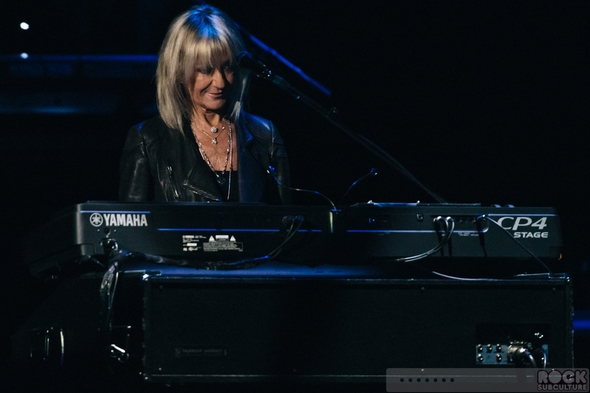 Fleetwood-Mac-Concert-Review-2014-On-With-The-Tour-Live-Photos-Sacramento-Sleep-Train-Arena-01-RSJ