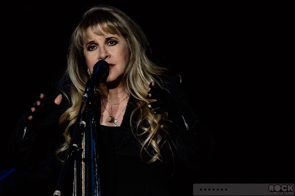 Fleetwood-Mac-Concert-Review-2014-On-With-The-Tour-Live-Photos-Sacramento-Sleep-Train-Arena-01-RSJ