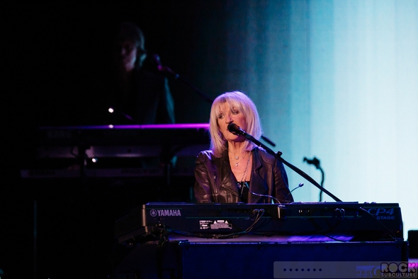 Fleetwood-Mac-Concert-Review-2014-On-With-The-Tour-Live-Photos-Sacramento-Sleep-Train-Arena-01-RSJ