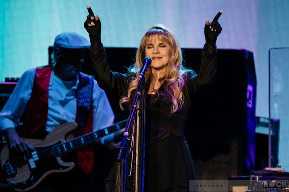 Fleetwood-Mac-Concert-Review-2014-On-With-The-Tour-Live-Photos-Sacramento-Sleep-Train-Arena-01-RSJ